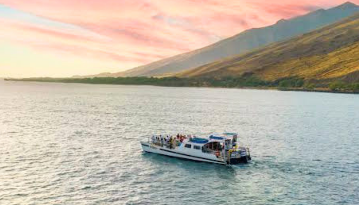 Enjoy Sunset on the Water in Maui - Malolo Maui Sunset Cocktail Cruise - Book Maui Activities at Auntie Snorkel - 700x400