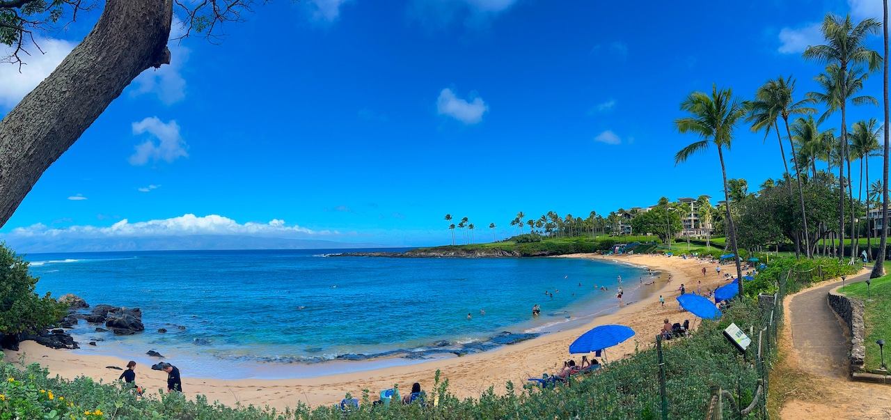 Kapalua Bay full view from entrance