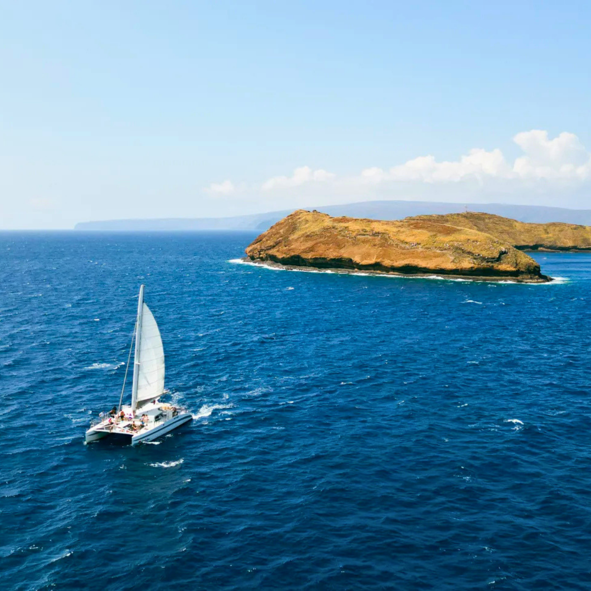 Sailing to Molokini - Sail Maui Molokini Snorkel and Performance Sail - Book Maui Activities at Auntie Snorkel